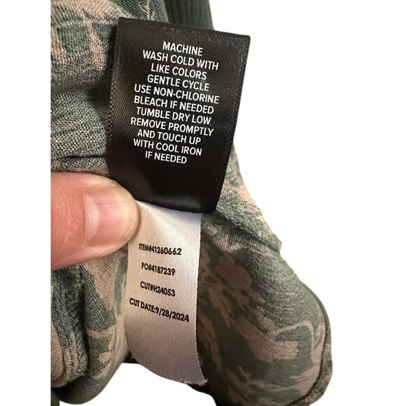 Torrid Women’s Plus Size 5X Green Floral Boho Peasant Blouse Long Sleeve - Picture 6 of 7